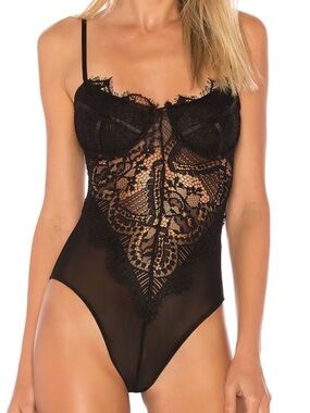 Revolve Bardot Britney Bodysuit in Black (Size 6/S)